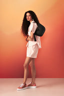 Modelo - Bolsa_Hobo_Proa_-_Preto 2